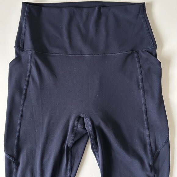 UNIQLO Navy Blue Women's Leggings with Pockets Size Small - Picture 3 of 4